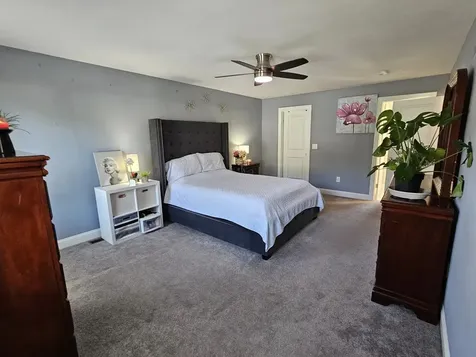 88 Creekside Drive Manchester NH 03109