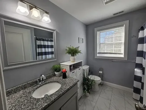 88 Creekside Drive Manchester NH 03109