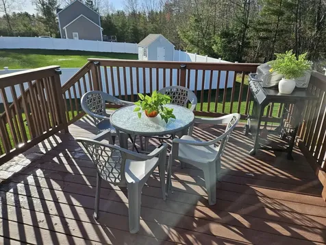 88 Creekside Drive Manchester NH 03109