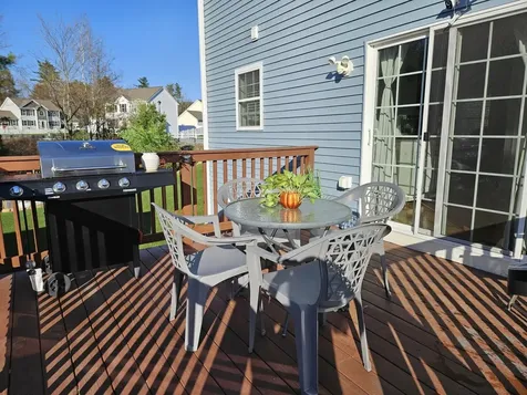 88 Creekside Drive Manchester NH 03109