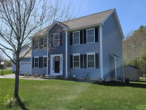 88 Creekside Drive Manchester NH 03109