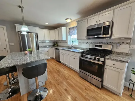 88 Creekside Drive Manchester NH 03109