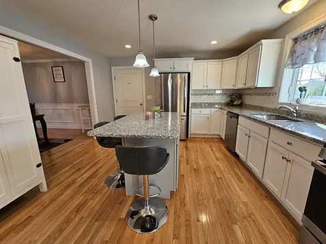 88 Creekside Drive Manchester NH 03109