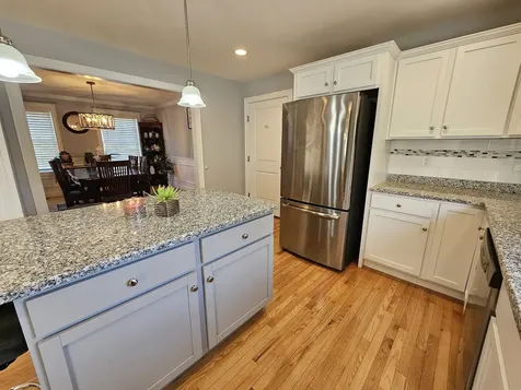 88 Creekside Drive Manchester NH 03109