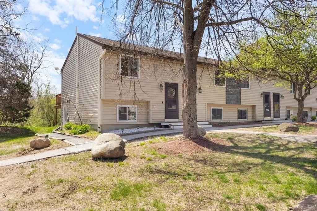 901 Mammoth Road Manchester NH 03104