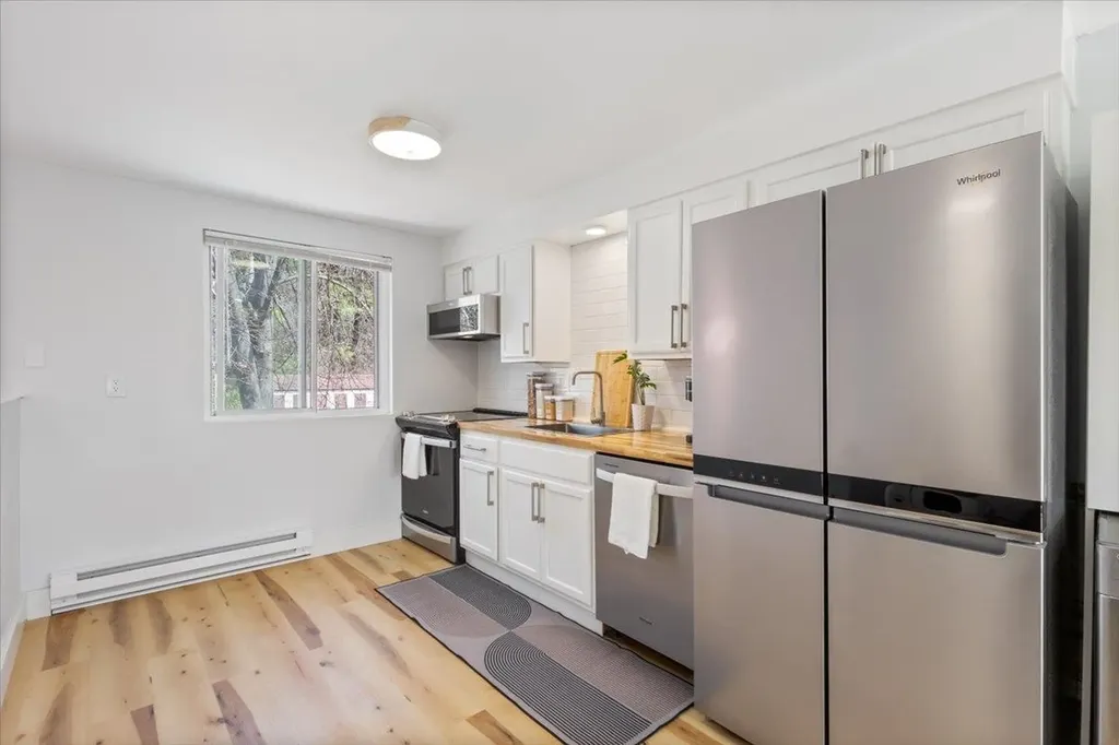 901 Mammoth Road Manchester NH 03104