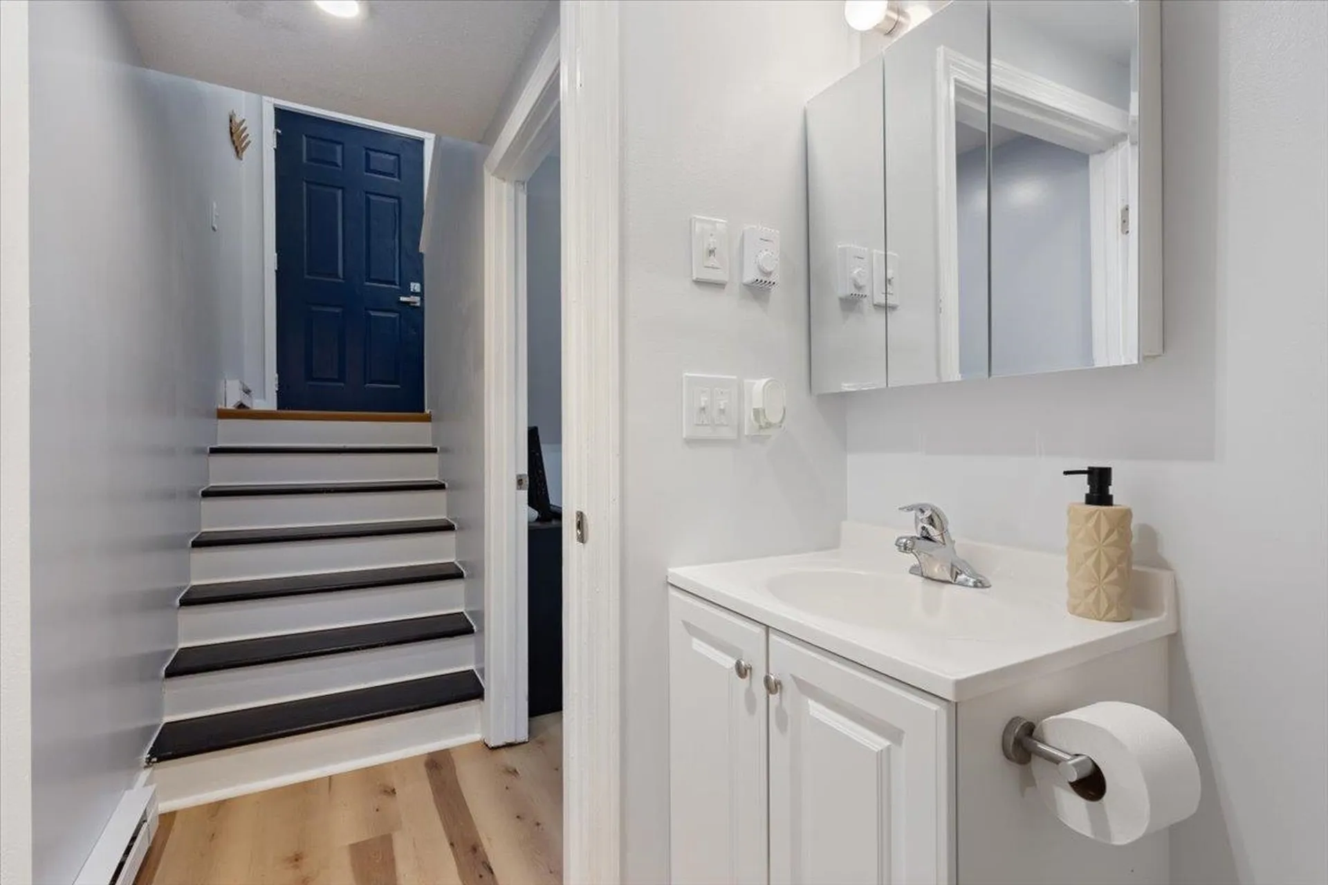 901 Mammoth Road Manchester NH 03104