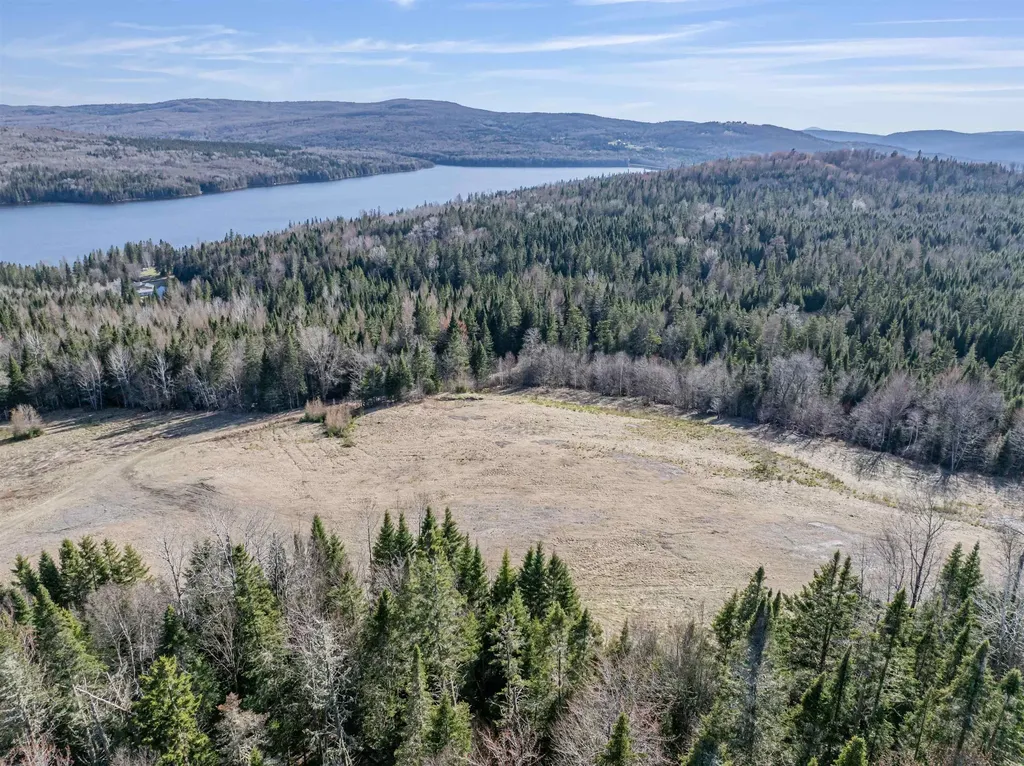 - The Tarns Road Pittsburg NH 03592