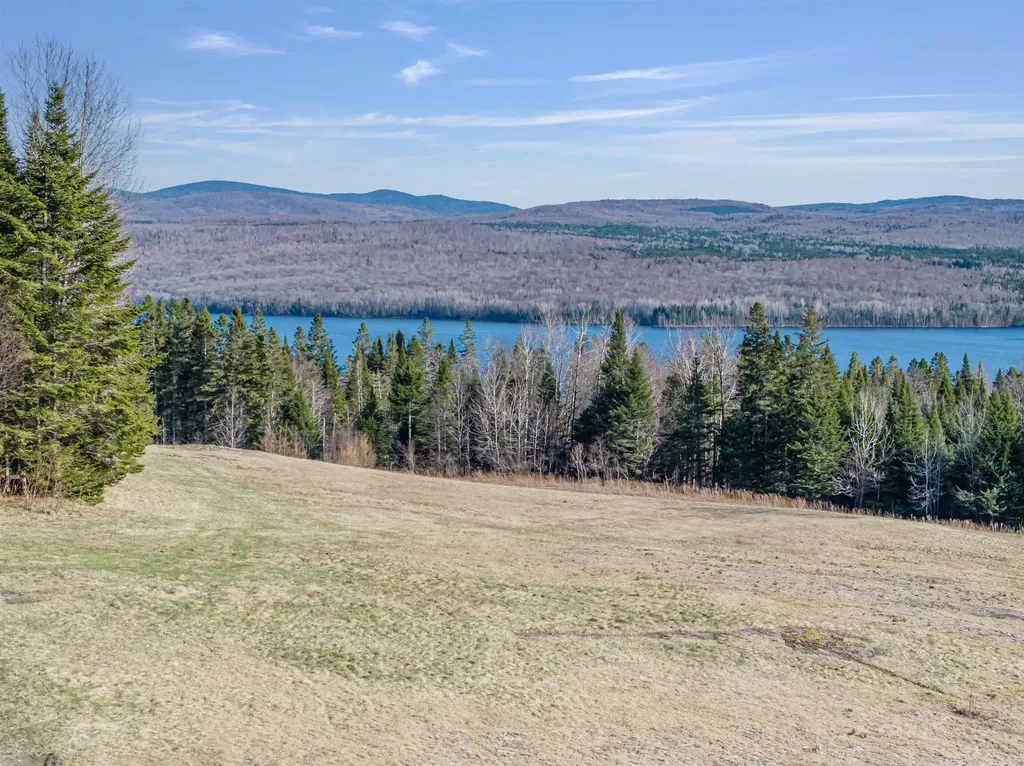 - The Tarns Road Pittsburg NH 03592