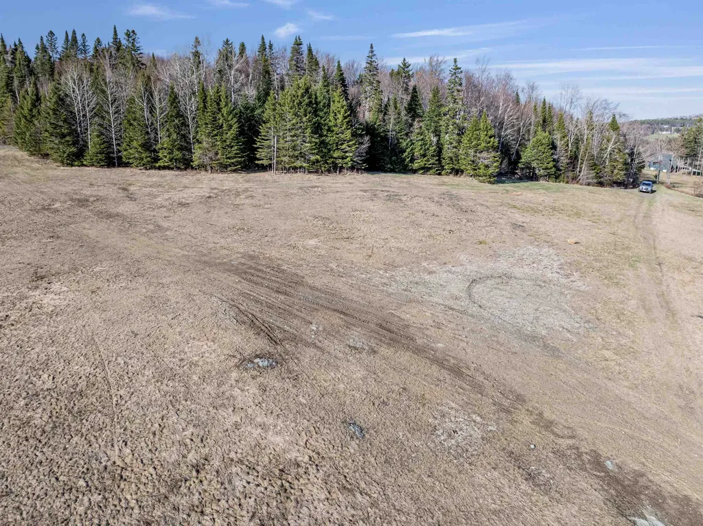 - The Tarns Road Pittsburg NH 03592