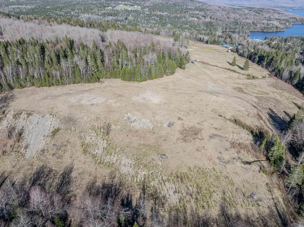 - The Tarns Road Pittsburg NH 03592