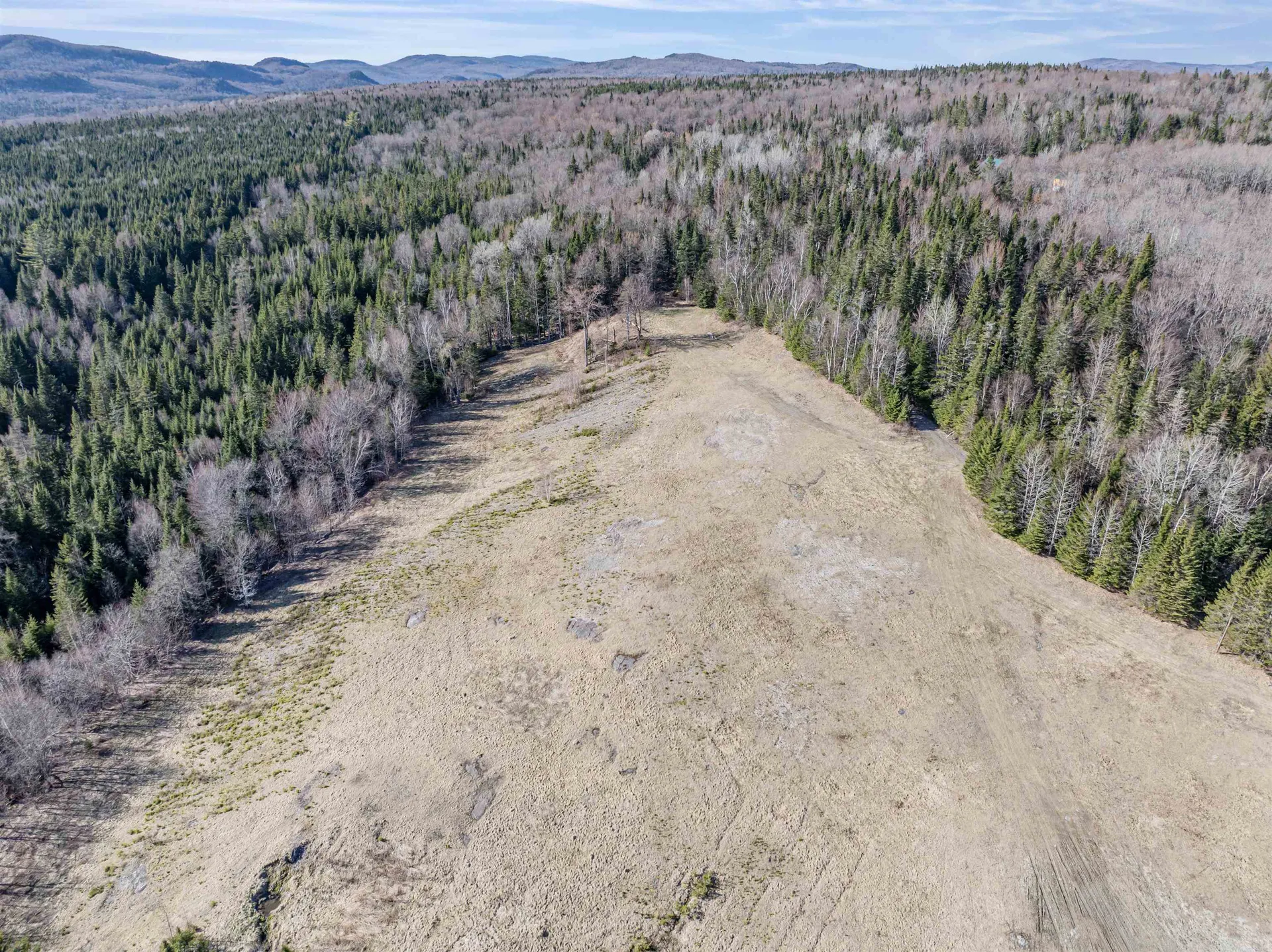 - The Tarns Road Pittsburg NH 03592