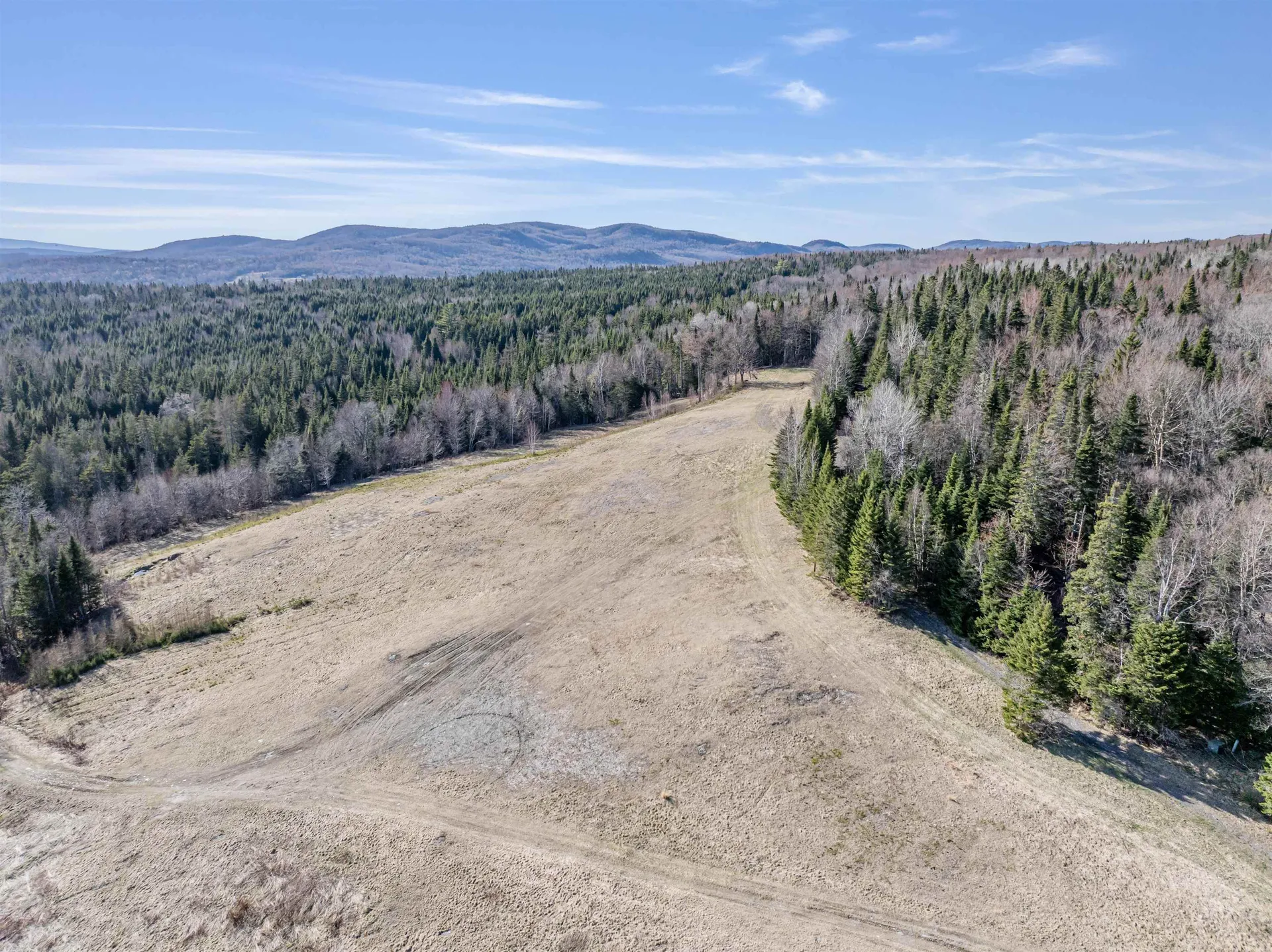 - The Tarns Road Pittsburg NH 03592