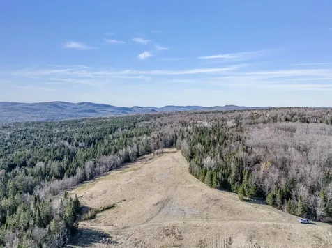 - The Tarns Road Pittsburg NH 03592