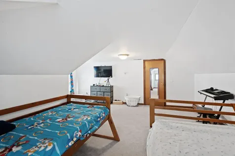 9 Cherry Street Nashua NH 03060