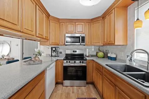 9 Cherry Street Nashua NH 03060