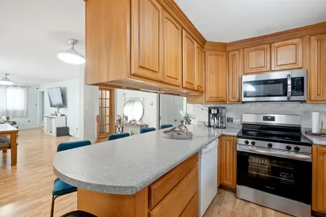 9 Cherry Street Nashua NH 03060