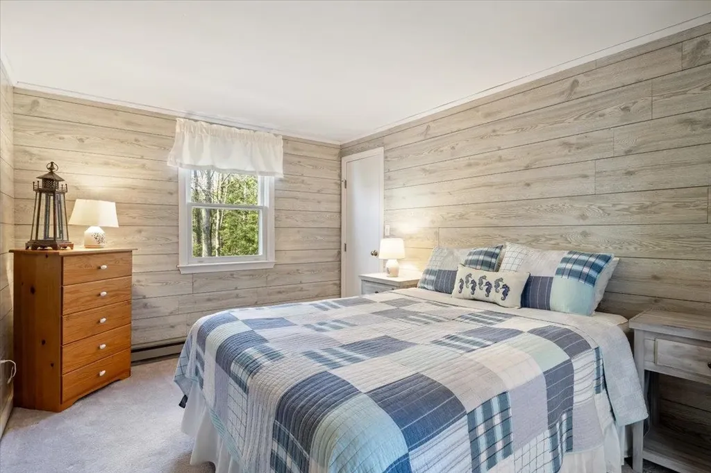 39 Lake Shore Drive Effingham NH 03882