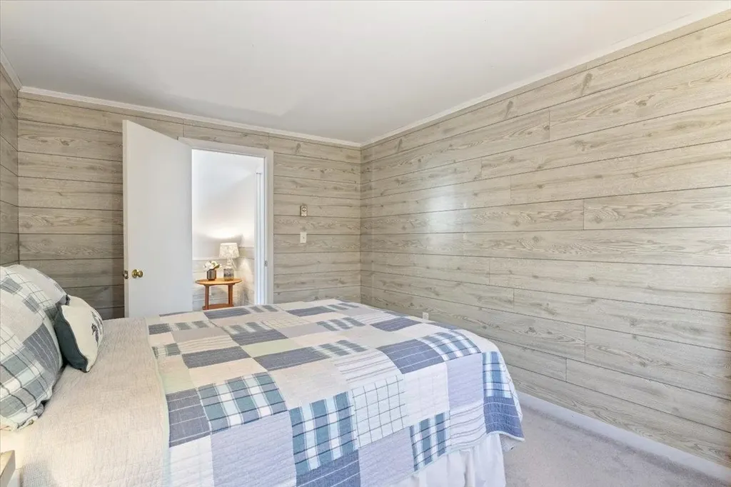 39 Lake Shore Drive Effingham NH 03882