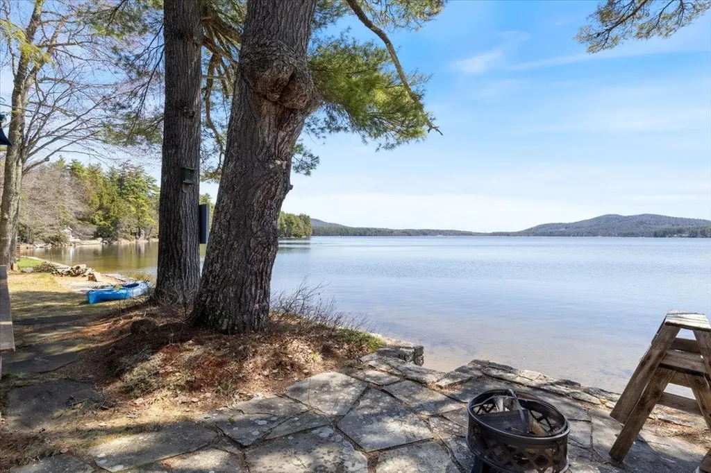 39 Lake Shore Drive Effingham NH 03882