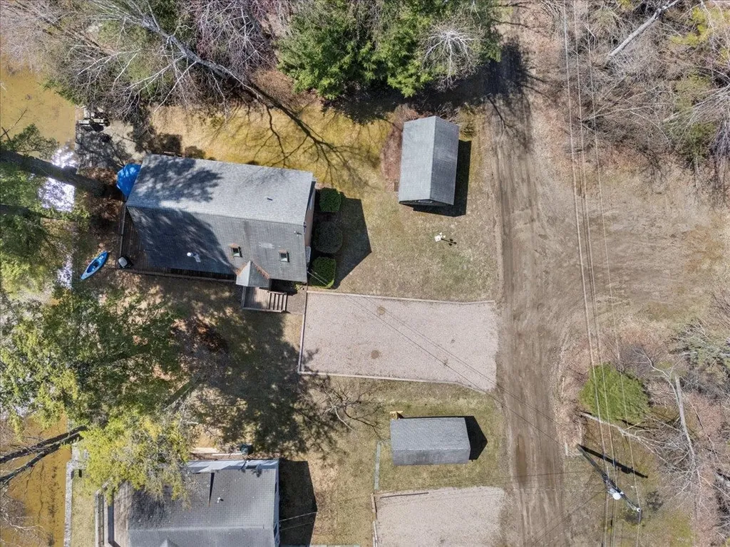 39 Lake Shore Drive Effingham NH 03882