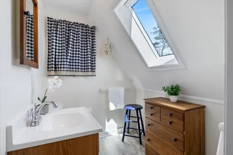 39 Lake Shore Drive Effingham NH 03882