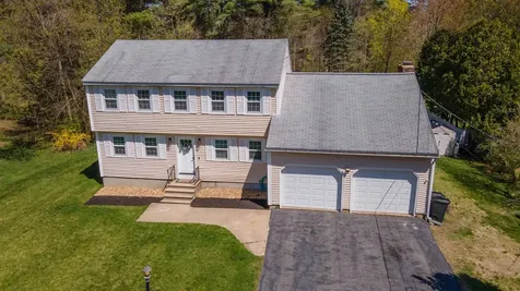 7 Woodridge Road Merrimack NH 03054