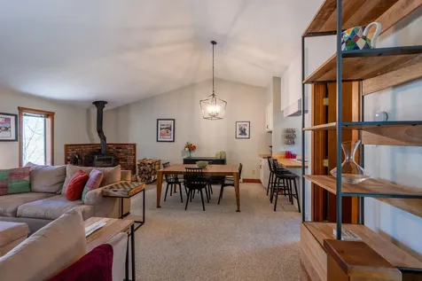 383 Old Quechee Road Hartford VT 05059