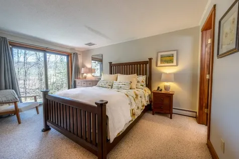 383 Old Quechee Road Hartford VT 05059