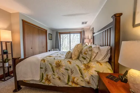 383 Old Quechee Road Hartford VT 05059