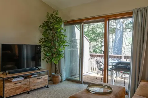 383 Old Quechee Road Hartford VT 05059