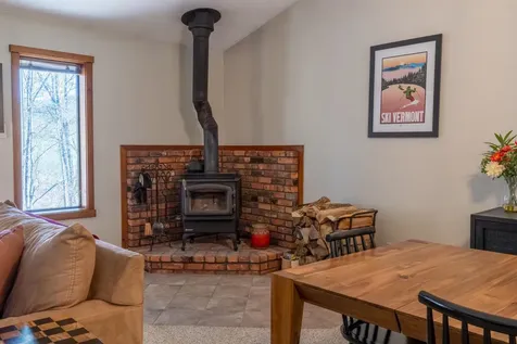383 Old Quechee Road Hartford VT 05059