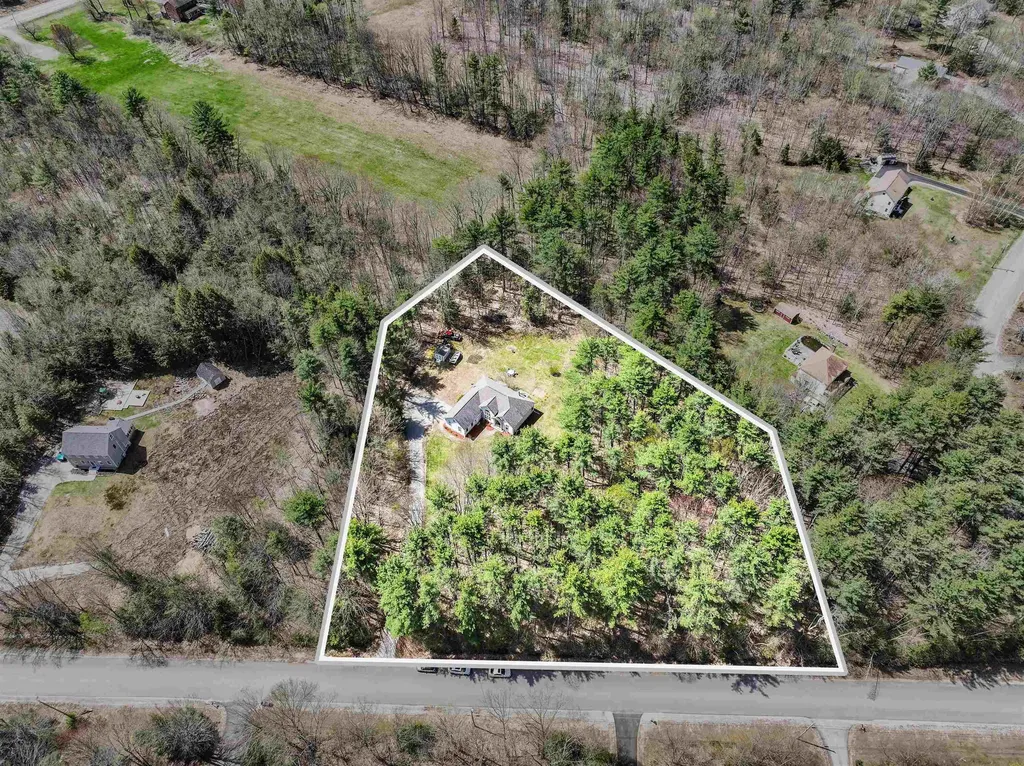 21 Old Fort Lane Dunbarton NH 03046