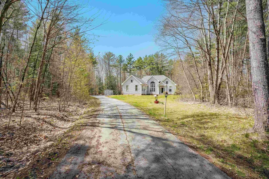 21 Old Fort Lane Dunbarton NH 03046