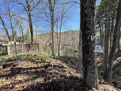 65 Peachtree Lane Hartford VT 05001