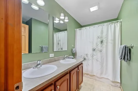 83 Notch Road Middlesex VT 05602