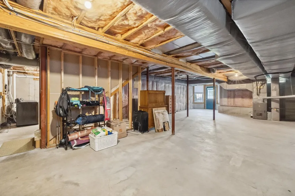 16 Hunter Mill Way Londonderry NH 03053