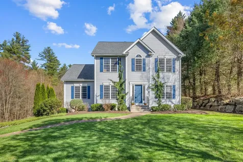 16 Hunter Mill Way Londonderry NH 03053