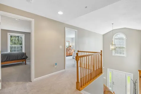 16 Hunter Mill Way Londonderry NH 03053