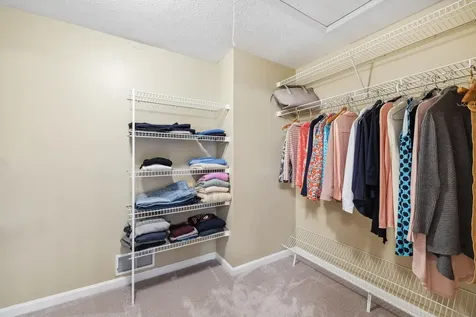 16 Hunter Mill Way Londonderry NH 03053