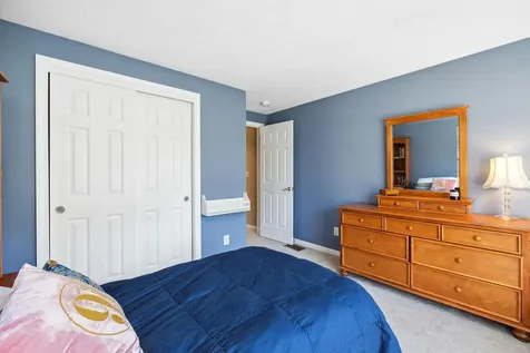 16 Hunter Mill Way Londonderry NH 03053