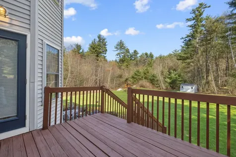 16 Hunter Mill Way Londonderry NH 03053