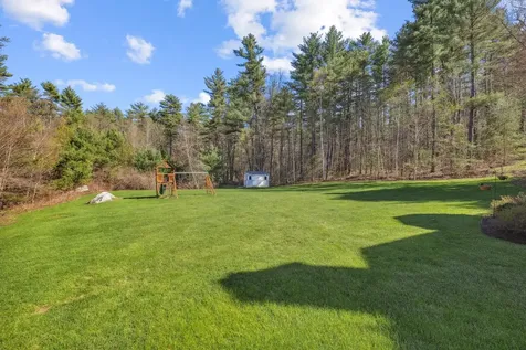 16 Hunter Mill Way Londonderry NH 03053