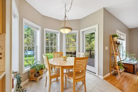 16 Hunter Mill Way Londonderry NH 03053