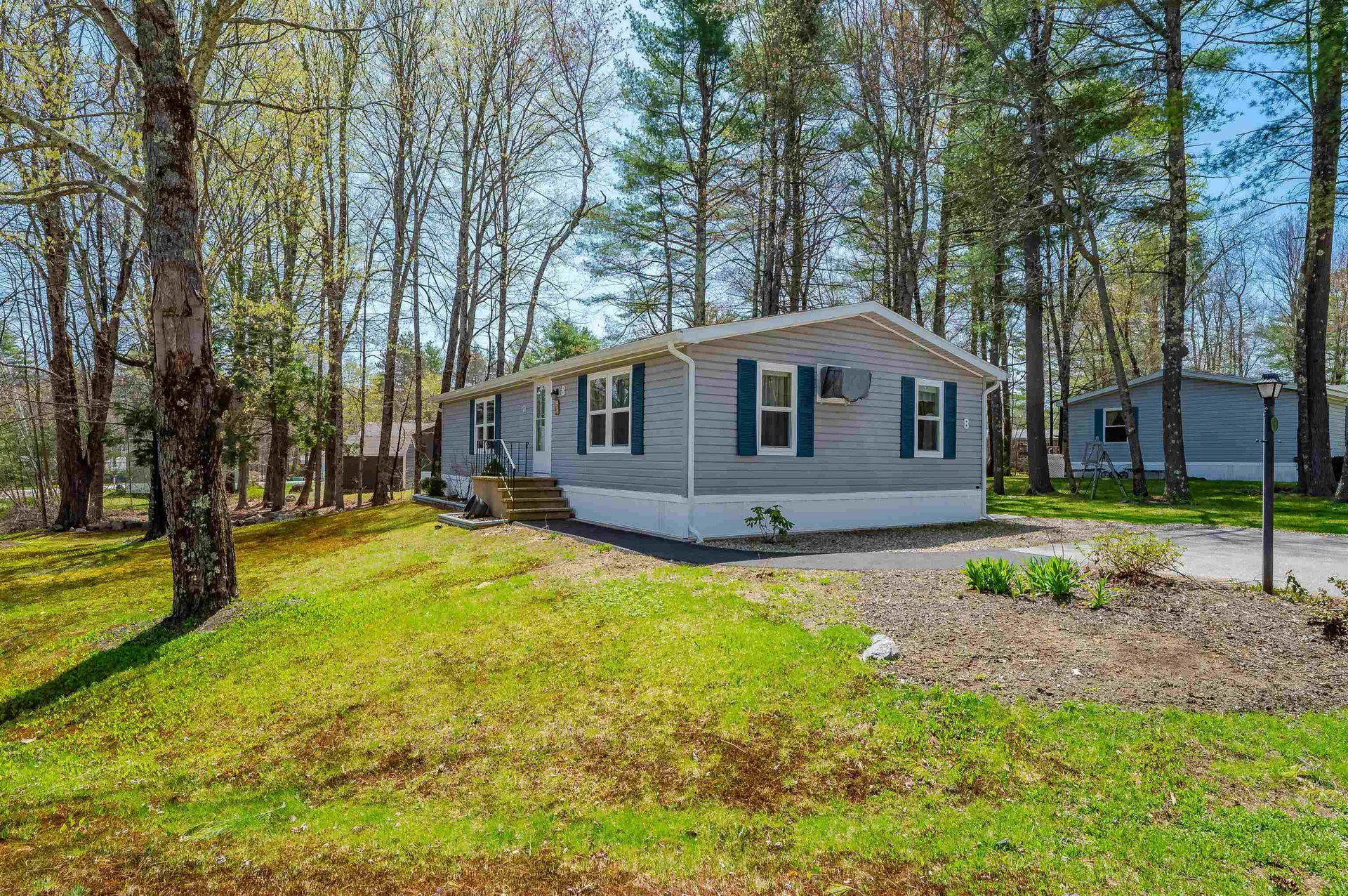 8 York Court Rochester NH 03868