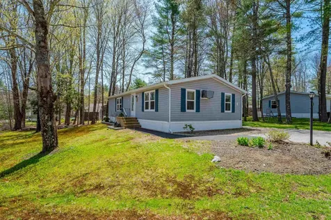 8 York Court Rochester NH 03868