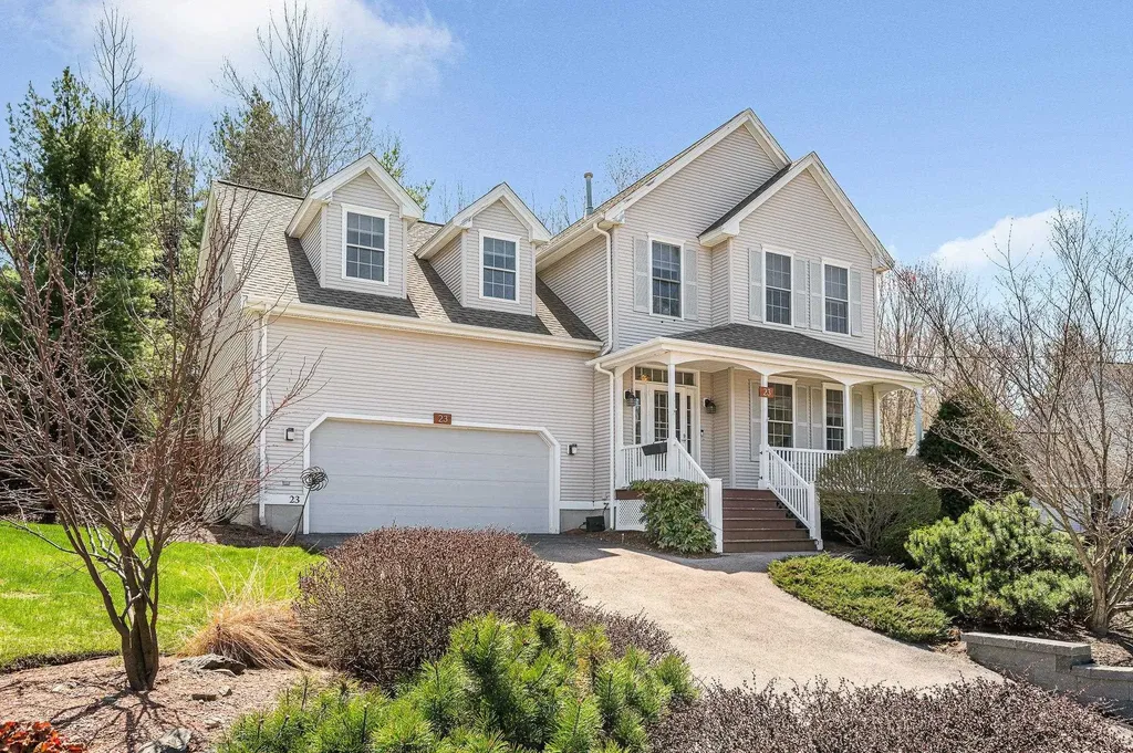 23 Heathrow Court Nashua NH 03063