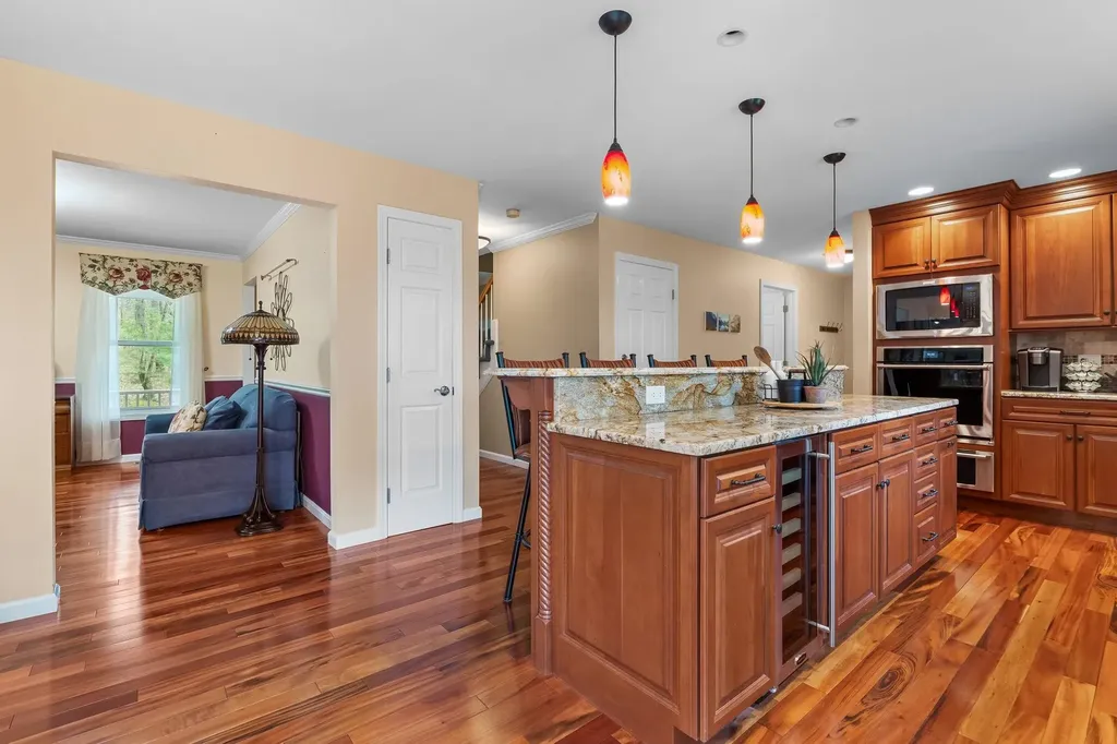 17 Mosher Drive Brookline NH 03033
