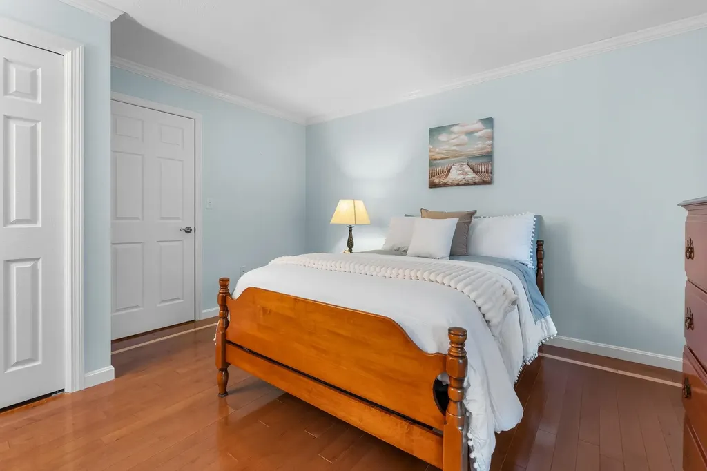 17 Mosher Drive Brookline NH 03033
