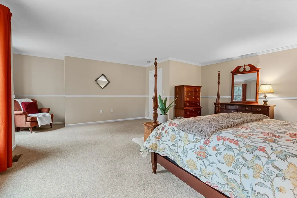 17 Mosher Drive Brookline NH 03033